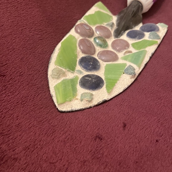 Mosaic garden trowel yard art purple - Picture 3 of 5